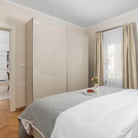 Marina -1st Row To The Sea With Private Parking Apartamento