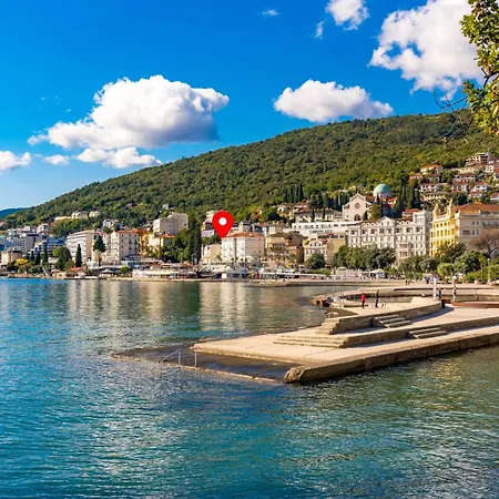 Marina -1st Row To The Sea With Private Parking Apartamento Opatija