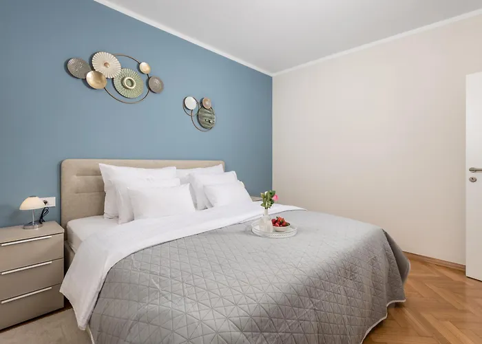 Marina -1st Row To The Sea With Private Parking