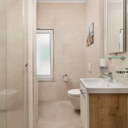 Marina -1st Row To The Sea With Private Parking * Opatija