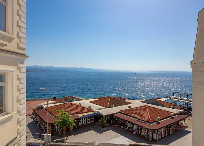 Marina -1st Row To The Sea With Private Parking