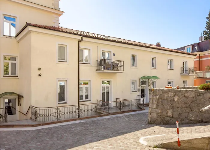 Apartman Marina -1st Row To The Sea With Private Parking