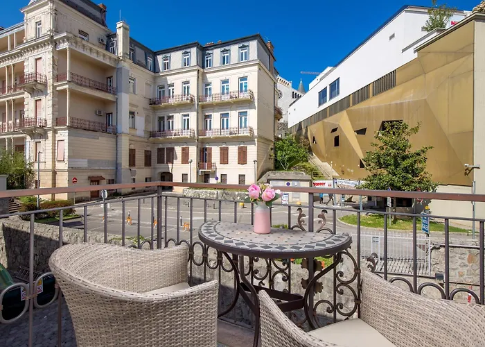 Marina -1st Row To The Sea With Private Parking Апартаменты