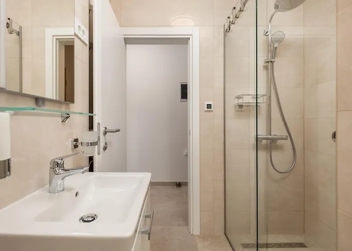 Apartman Marina -1st Row To The Sea With Private Parking