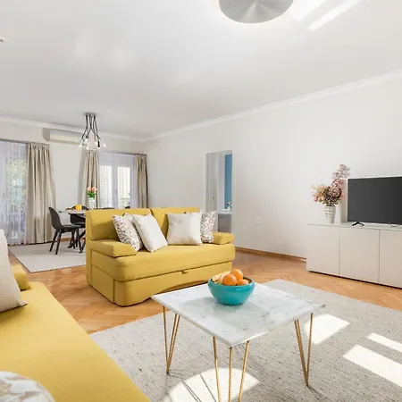 Marina -1st Row To The Sea With Private Parking * Opatija