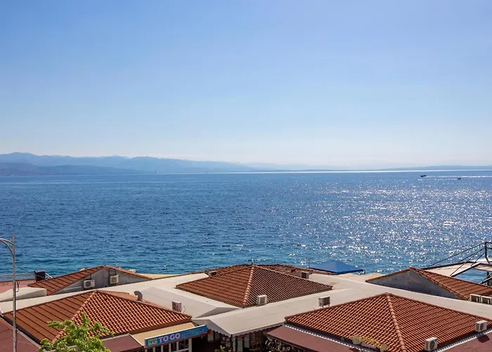 Marina -1st Row To The Sea With Private Parking Apartment Opatija