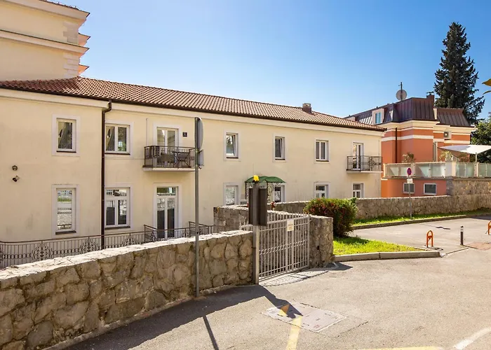 Marina -1st Row To The Sea With Private Parking Apartment *