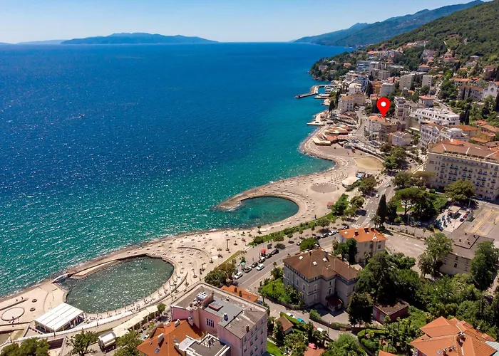 Marina -1st Row To The Sea With Private Parking *